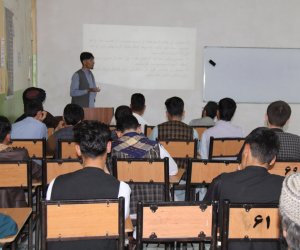 گزارش برگزاری جلسات توجیهی محصلان جدیدالورود سمستر بهاری ۱۴۰۴
